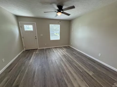 292 294 Ross St, Mitchell, IN 47446 photo 3