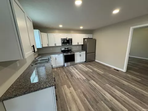 Kitchen - 292 294 Ross St, Mitchell, IN 47446 photo 2 of 5