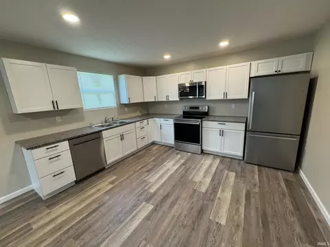 Kitchen - 292 294 Ross St, Mitchell, IN 47446 photo 1 of 5