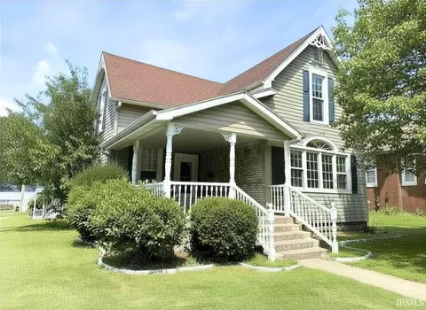 124 Columbia Ave, Tipton, IN 46072