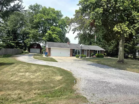 9411 Roberts Rd, Woodburn, IN 46797