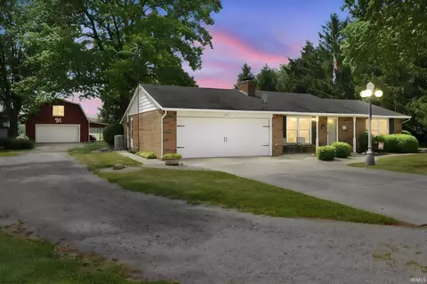 9411 Roberts Rd, Woodburn, IN 46797