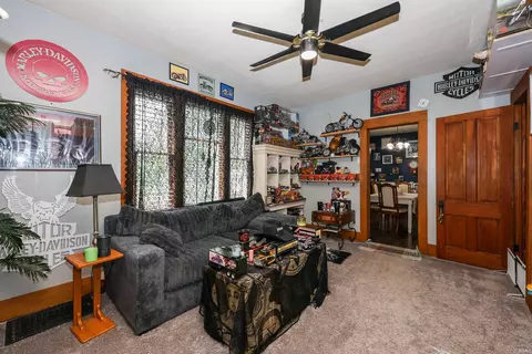 Living - 500 E King St, Garrett, IN 46738 photo 4 of 5