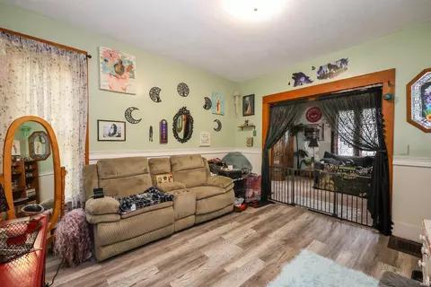 Living - 500 E King St, Garrett, IN 46738 photo 5 of 5
