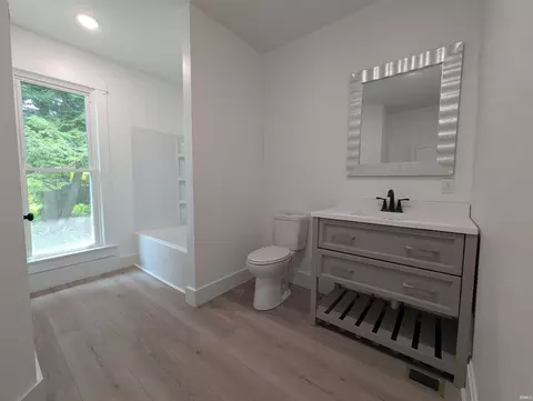 Bath - 9 E Flora St, Washington, IN 47501 photo 2 of 2