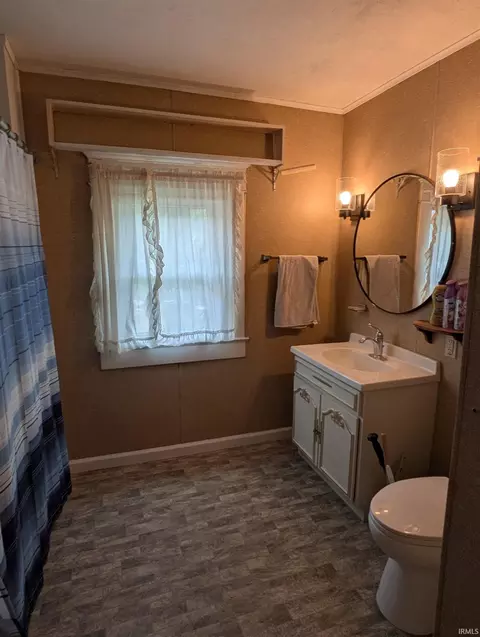Bath - 9 E Flora St, Washington, IN 47501 photo 1 of 2