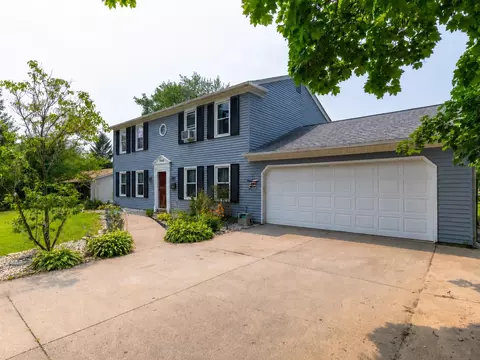 1100 Springhill Dr, Angola, IN 46703