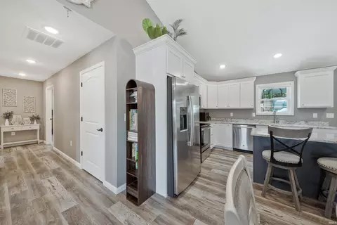 Entry Way - 309 S Spring St, Odon, IN 47562 photo 5 of 9