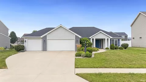 9628 Abbington Trl, Fort Wayne, IN 46818