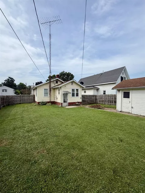 Exterior - 135 E Harrison St, Plymouth, IN 46563 photo 3 of 4