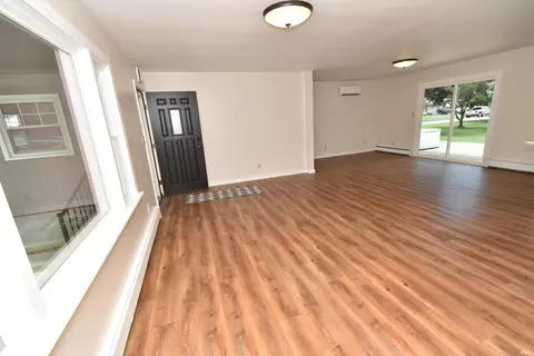 Living - 201 E Maple St, Fowler, IN 47944 photo 6 of 10