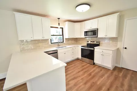 Kitchen - 201 E Maple St, Fowler, IN 47944 photo 2 of 5
