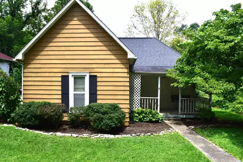 1520 W 7th St, Bloomington, IN 47404