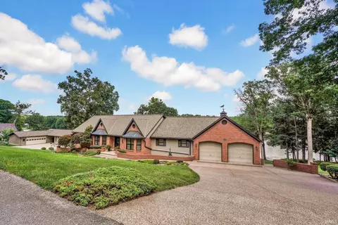 408 W Prancer N Dr, Santa Claus, IN 47579