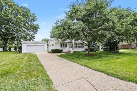 Exterior - 15525 Darden Rd, Granger, IN 46530 photo 1 of 5