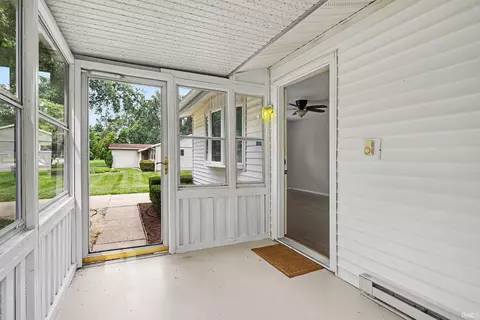 Exterior - 15525 Darden Rd, Granger, IN 46530 photo 4 of 6