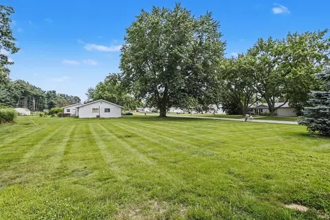 Exterior - 15525 Darden Rd, Granger, IN 46530 photo 4 of 5