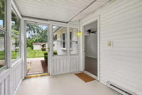 Exterior - 15525 Darden Rd, Granger, IN 46530 photo 2 of 5