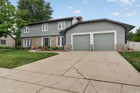 2707 Whitehouse Dr, Kokomo, IN 46902