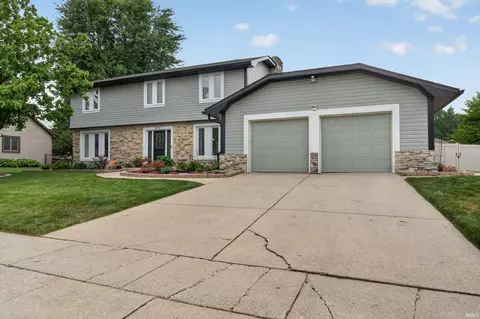 2707 Whitehouse Dr, Kokomo, IN 46902