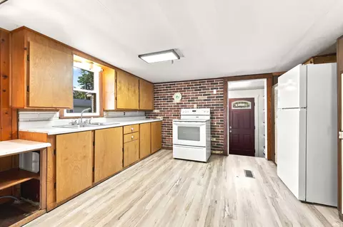 Kitchen - 1829 S 445 E, Lagrange, IN 46761 photo 2 of 2