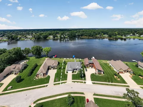 1416 Vistula Landing Dr, Osceola, IN 46561
