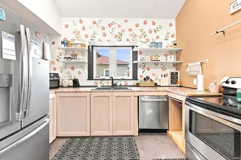 Kitchen - 602 S Wayne St, Hamilton, IN 46742 photo 3 of 4