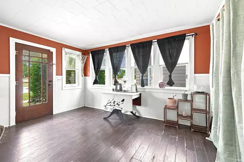Entry Way - 602 S Wayne St, Hamilton, IN 46742 photo 1 of 2