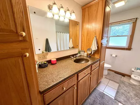 Bath - 8842 S 450 E Rd, Ferdinand, IN 47532 photo 1 of 1