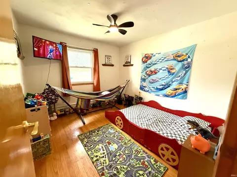 Bedroom - 8842 S 450 E Rd, Ferdinand, IN 47532 photo 4 of 5