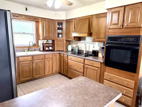Kitchen - 8842 S 450 E Rd, Ferdinand, IN 47532 photo 4 of 4