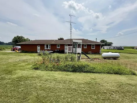 Exterior - 8842 S 450 E Rd, Ferdinand, IN 47532 photo 9 of 12