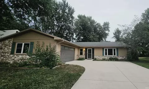 4114 Tamarack Dr, Fort Wayne, IN 46835