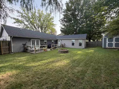 Exterior - 525 Circle Dr, Fairmount, IN 46928 photo 4 of 5