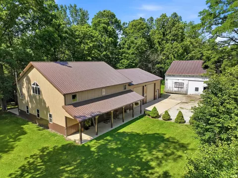7540 N Clear Creek Rd, Huntington, IN 46750