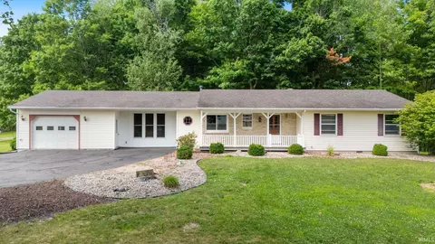 820 W Dogwood Dr, Columbia City, IN 46725