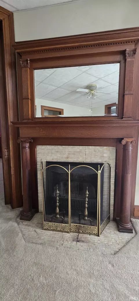 Living - 77 E 3rd St, Peru, IN 46970 photo 3 of 6