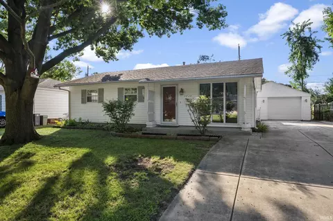 1717 Arlington Rd, Lafayette, IN 47904