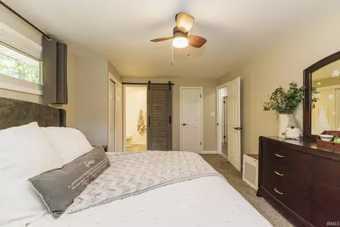 Bedroom - 201 E Davidson St, Muncie, IN 47303 photo 3 of 4