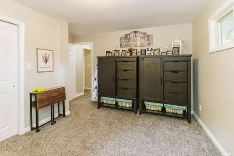 Entry Way - 201 E Davidson St, Muncie, IN 47303 photo 4 of 4