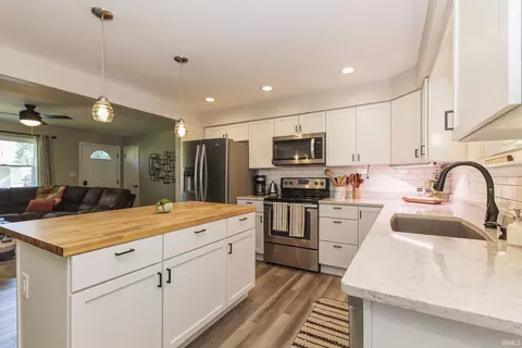 Kitchen - 201 E Davidson St, Muncie, IN 47303 photo 2 of 5