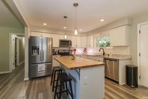 Kitchen - 201 E Davidson St, Muncie, IN 47303 photo 4 of 5