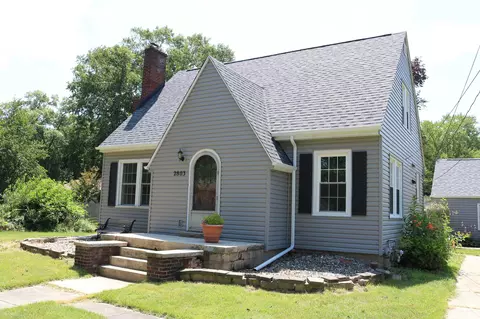 2803 Greenwood Ave, Trail Creek, IN 46360