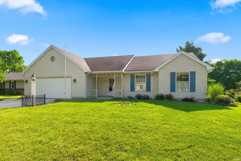 1627 Bardsey Ln, Fort Wayne, IN 46804