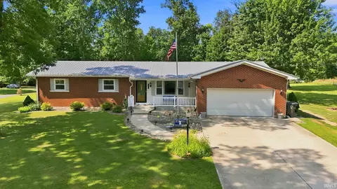 9504 Manor Woods Rd, Fort Wayne, IN 46804