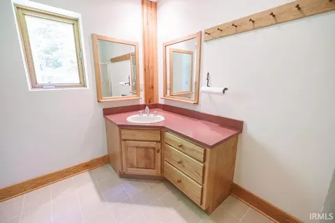 Bath - 2557 S Smith Rd, Bloomington, IN 47401 photo 6 of 6