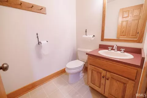 Bath - 2557 S Smith Rd, Bloomington, IN 47401 photo 4 of 6