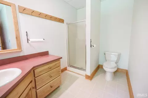 Bath - 2557 S Smith Rd, Bloomington, IN 47401 photo 5 of 6