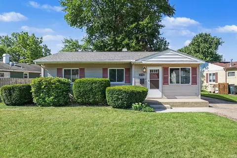 2734 Anzio Ave, South Bend, IN 46615