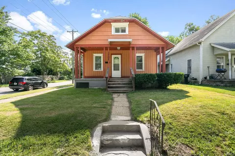 1702 S Taylor St, South Bend, IN 46613